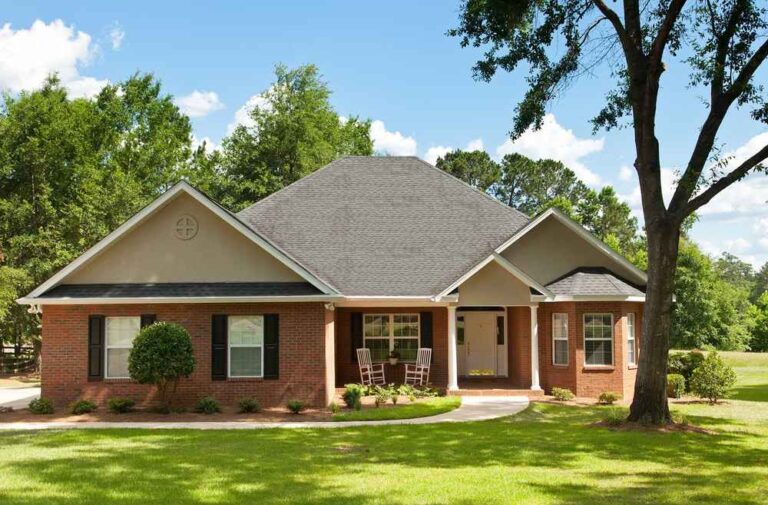 trusted residential roofing expert in Mountain Brook AL