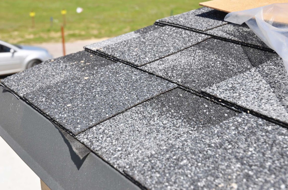granules loss on roof due to heat exposure