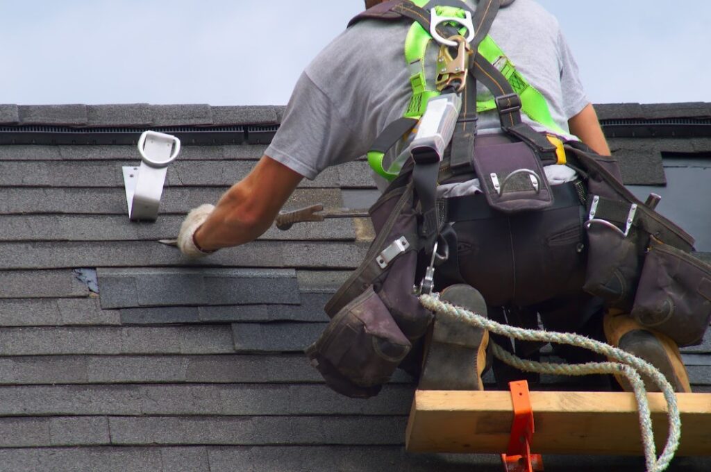 licensed roofing contractor in Alabama